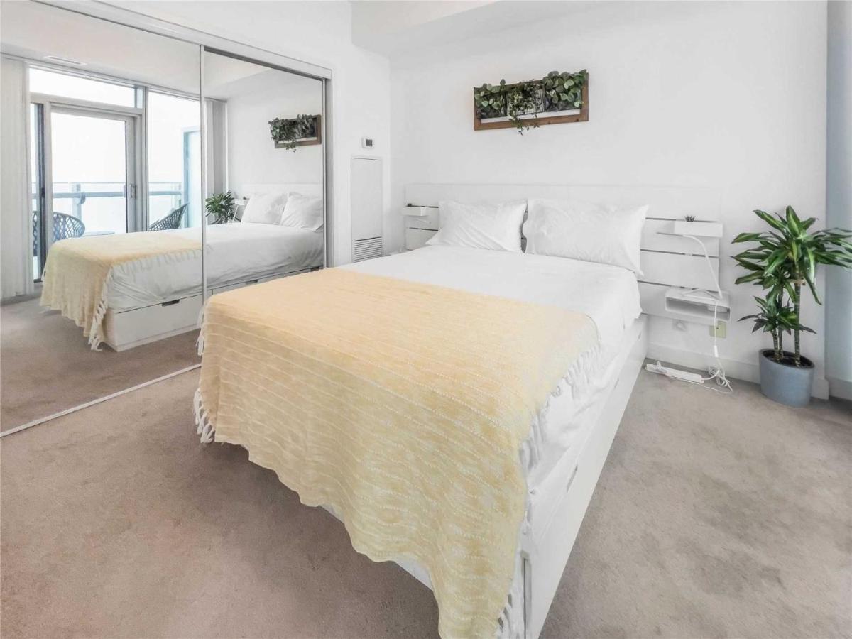 Luxury Condo In The Heart Of Toronto - Next To Scotiabank Arena Esterno foto