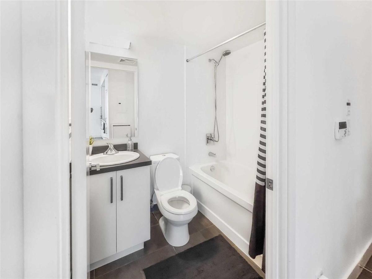 Luxury Condo In The Heart Of Toronto - Next To Scotiabank Arena Esterno foto