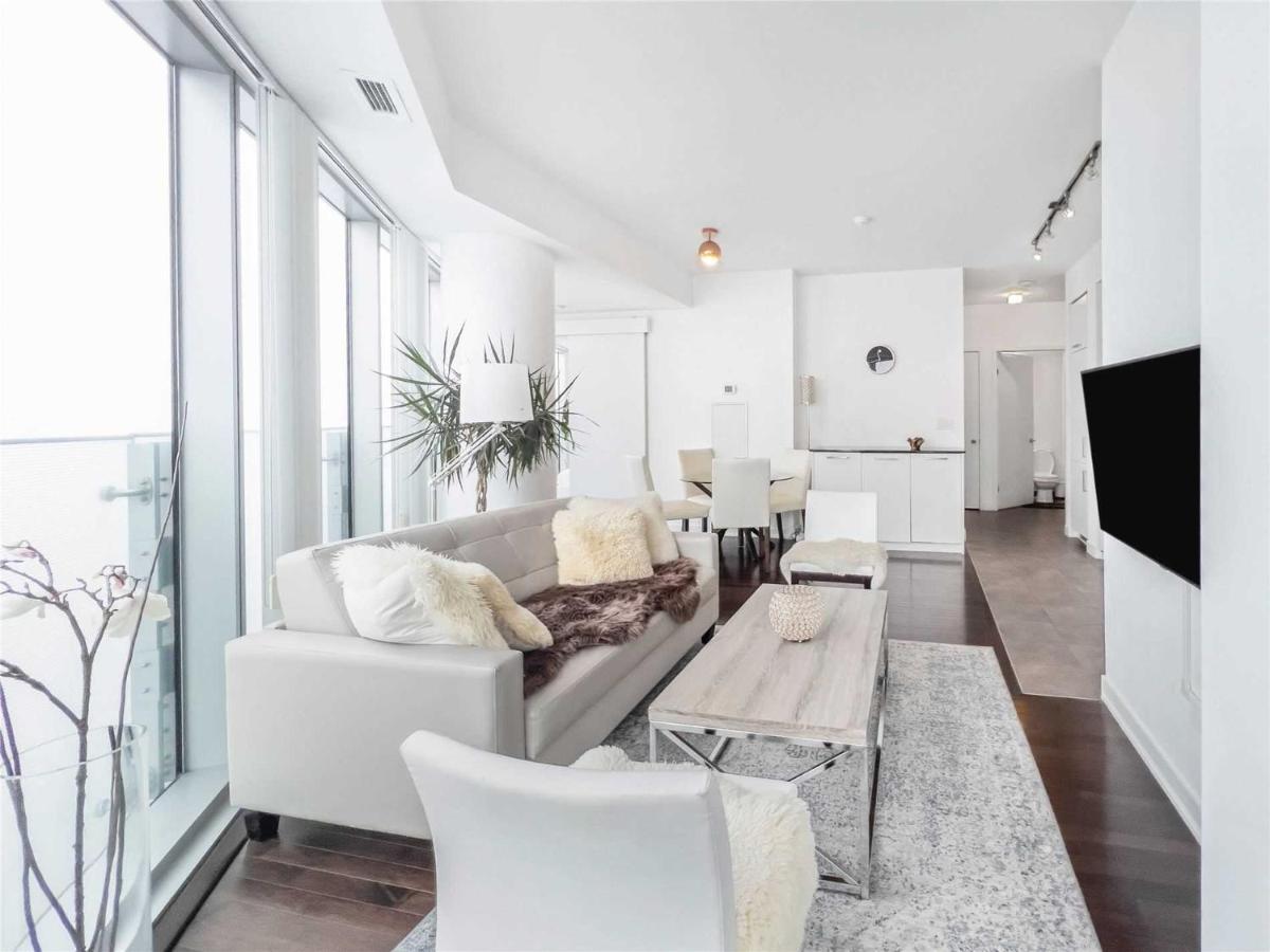 Luxury Condo In The Heart Of Toronto - Next To Scotiabank Arena Esterno foto
