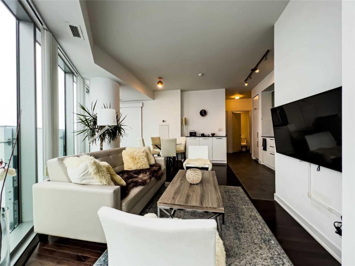 Luxury Condo In The Heart Of Toronto - Next To Scotiabank Arena Esterno foto